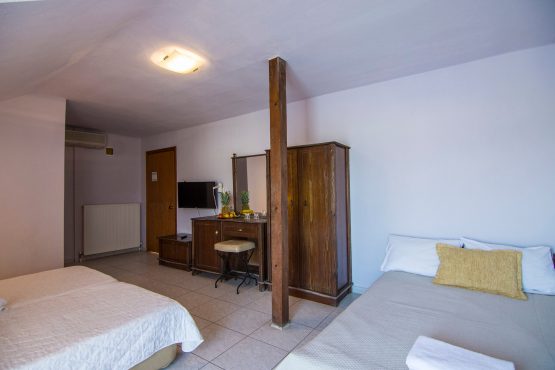 Hotel Rihios | Τετράκλινα Δωμάτια 28