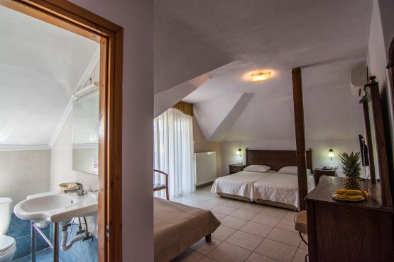 Hotel Rihios | Τετράκλινα Δωμάτια 16