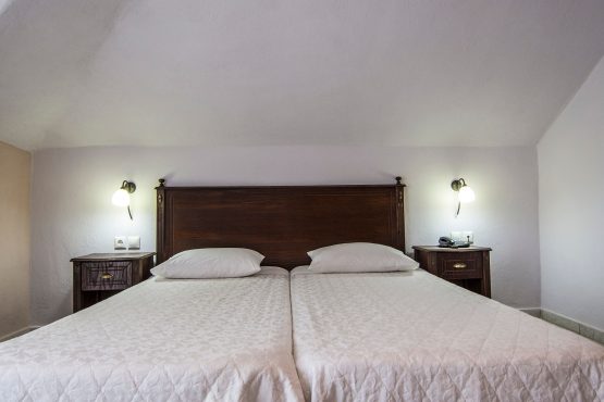 Hotel Rihios | Τετράκλινα Δωμάτια 15