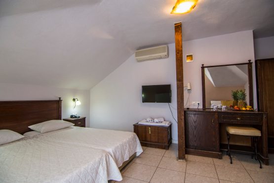 Hotel Rihios | Τετράκλινα Δωμάτια 17