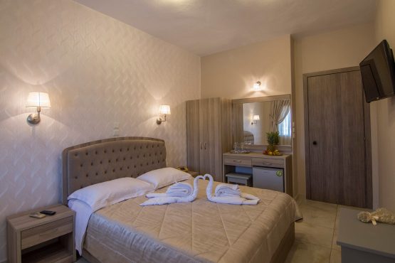 Hotel Rihios | Δίκλινα Δωμάτια 10