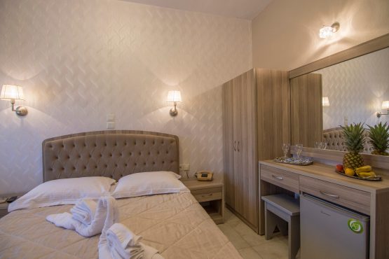 Hotel Rihios | Δίκλινα Δωμάτια 3
