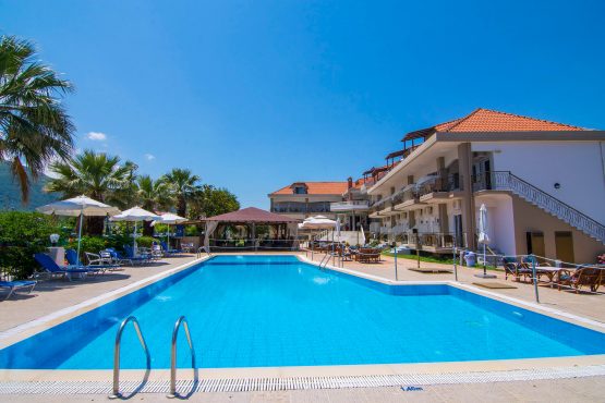 Hotel Rihios | Πισίνα 10