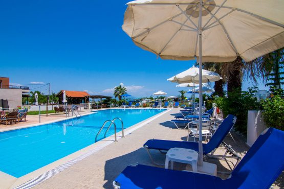 Hotel Rihios | Πισίνα 11