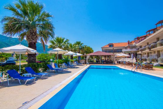 Hotel Rihios | Πισίνα 15