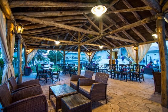 Hotel Rihios | Εστιατόριο 32